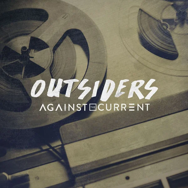 Outsiders のサムネイル