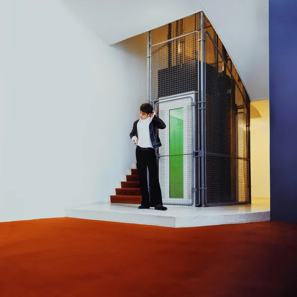 Elevator Hum のサムネイル