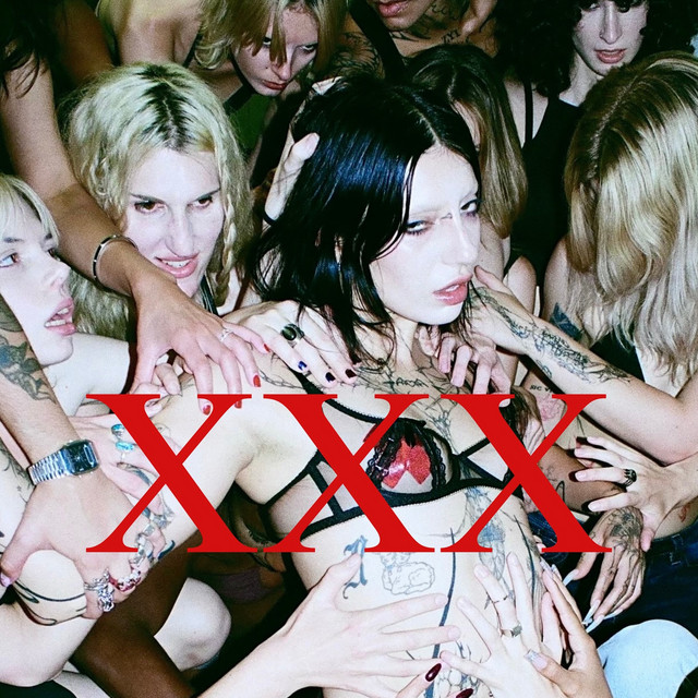 XXXhibitionist のサムネイル