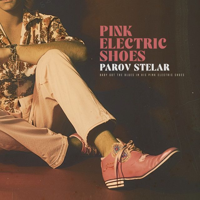 Pink Electric Shoes のサムネイル